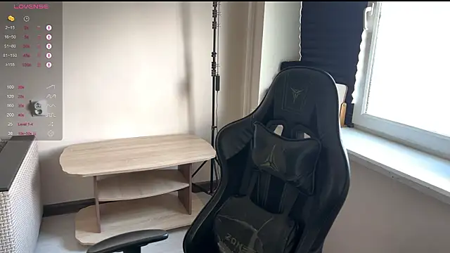 Snapshot of carthylovvve chatting on March 1, 2026, 9:20 am carthylovvve online show from March 1, 2026, 9:20 am