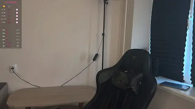 Snapshot of carthylovvve chatting on November 1, 2025, 1:16 pm carthylovvve online show from November 1, 2025, 1:16 pm