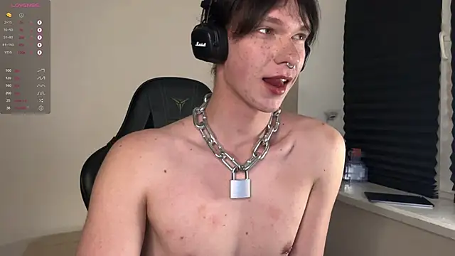 Snapshot of carthylovvve chatting on October 9, 2025, 9:37 pm carthylovvve online show from October 9, 2025, 9:37 pm