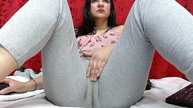 MELANIE SEX69 online show from February 17, 2026, 9:34 pm