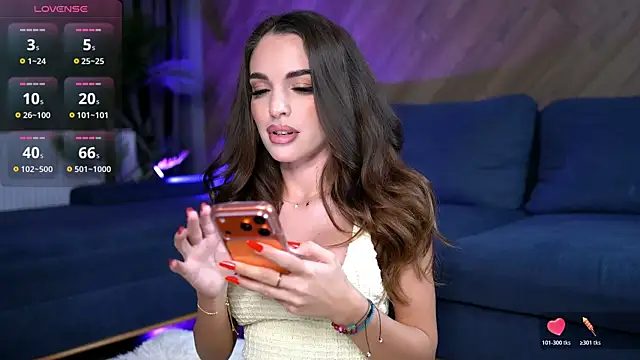 EsmeAinsley online show from December 18, 2025, 1:55 am