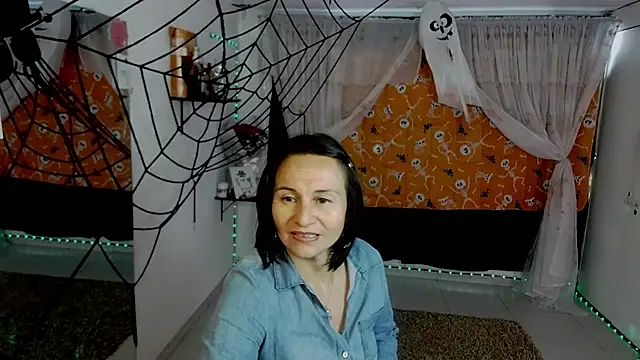 Snapshot of lollita_23_ chatting on October 28, 2025, 5:56 pm lollita 23 online show from October 28, 2025, 5:56 pm