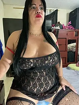 CamelliaLong online show from June 24, 2026, 4:00 am