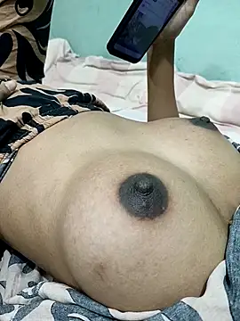 Snapshot of Tujo_islam chatting on November 29, 2025, 5:46 pm Tujo islam online show from November 29, 2025, 5:46 pm