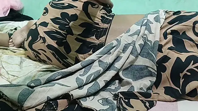 Snapshot of Tujo_islam chatting on November 28, 2025, 8:36 am Tujo islam online show from November 28, 2025, 8:36 am