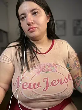 Snapshot of horny_roomiess chatting on March 12, 2026, 12:16 am horny roomiess online show from March 12, 2026, 12:16 am