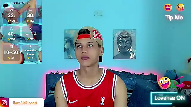 Liamscott  online show from November 26, 2025, 7:36 pm