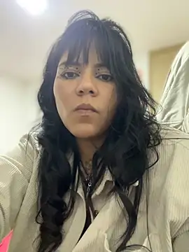 Snapshot of JulianaCastillo chatting on September 10, 2025, 1:59 am JulianaCastillo online show from September 10, 2025, 1:59 am