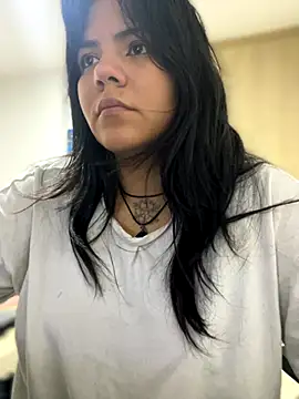 Snapshot of JulianaCastillo chatting on September 30, 2025, 9:15 am JulianaCastillo online show from September 30, 2025, 9:15 am