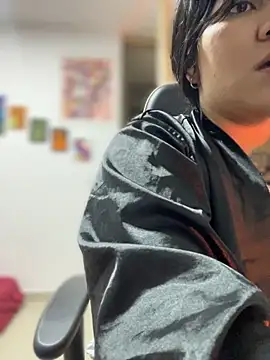 Snapshot of JulianaCastillo chatting on September 19, 2025, 2:15 am JulianaCastillo online show from September 19, 2025, 2:15 am