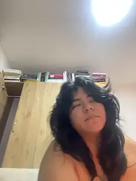 Snapshot of JulianaCastillo chatting on August 2, 2026, 6:34 am JulianaCastillo online show from August 2, 2026, 6:34 am