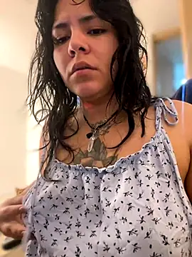 Snapshot of JulianaCastillo chatting on September 26, 2025, 2:29 am JulianaCastillo online show from September 26, 2025, 2:29 am