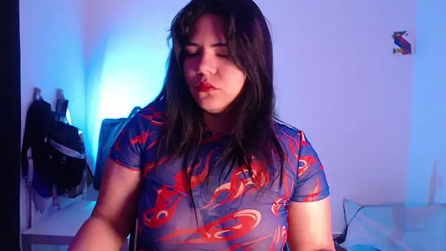 Snapshot of JulianaCastillo chatting on November 20, 2025, 9:32 am JulianaCastillo online show from November 20, 2025, 9:32 am