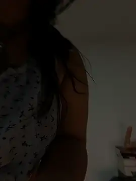 Snapshot of JulianaCastillo chatting on November 9, 2025, 9:13 am JulianaCastillo online show from November 9, 2025, 9:13 am