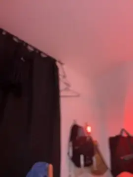 Snapshot of JulianaCastillo chatting on December 5, 2025, 10:47 am JulianaCastillo online show from December 5, 2025, 10:47 am