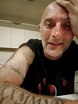 tinybear79 online show from May 27, 2026, 9:00 pm
