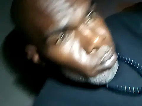 Snapshot of Blkstylion chatting on October 20, 2025, 8:42 pm Blkstylion online show from October 20, 2025, 8:42 pm