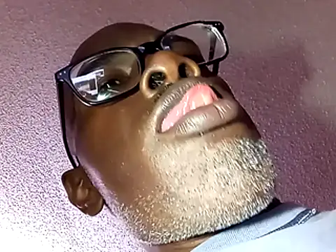 Snapshot of Blkstylion chatting on December 2, 2025, 12:33 am Blkstylion online show from December 2, 2025, 12:33 am