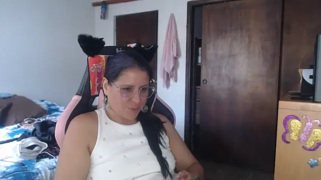 Snapshot of LucifernandaSw chatting on June 11, 2026, 9:23 pm LucifernandaSw online show from June 11, 2026, 9:23 pm