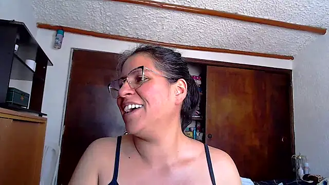 LucifernandaSw online show from January 19, 2025, 5:49 pm