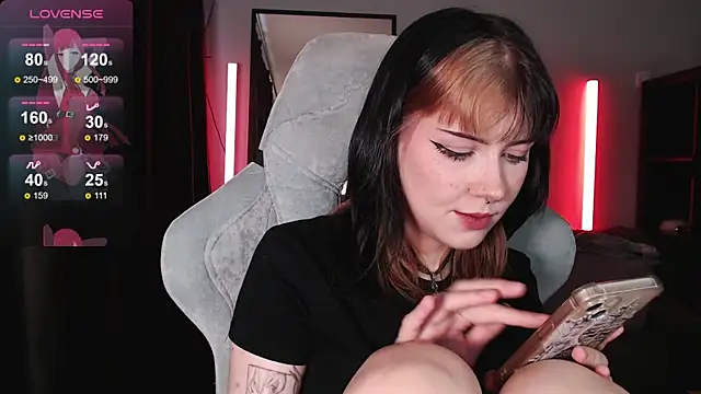 Snapshot of CutieTori chatting on October 11, 2025, 9:21 am CutieTori online show from October 11, 2025, 9:21 am