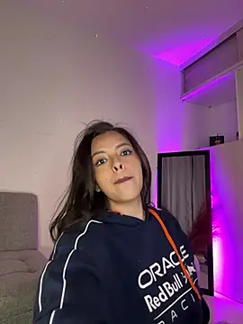 Snapshot of martina_duque_ chatting on February 21, 2025, 10:39 am martina duque online show from February 21, 2025, 10:39 am