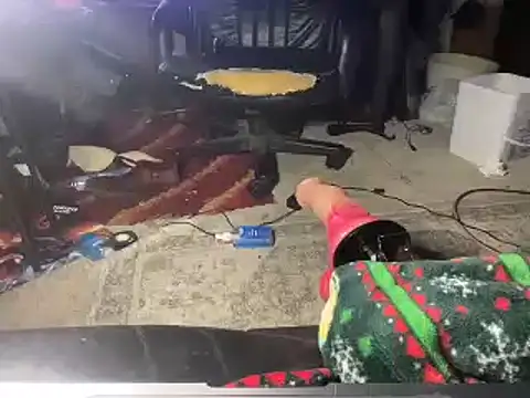 Snapshot of Blazedsurfer30 chatting on March 7, 2025, 3:49 pm Blazedsurfer30 online show from March 7, 2025, 3:49 pm