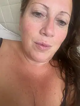 Snapshot of xsexycurvymilf chatting on July 30, 2026, 6:34 am xsexycurvymilf online show from July 30, 2026, 6:34 am