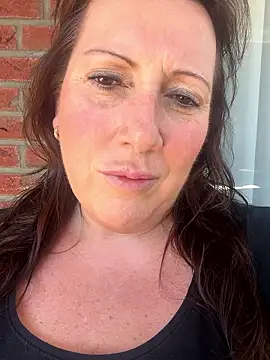 Snapshot of xsexycurvymilf chatting on April 8, 2026, 11:33 am xsexycurvymilf online show from April 8, 2026, 11:33 am