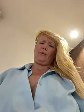 EmmaInLove23 online show from February 15, 2025, 10:22 am