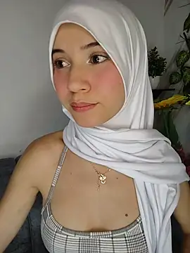 Snapshot of hanaa_18 chatting on August 7, 2026, 1:44 am hanaa 18 online show from August 7, 2026, 1:44 am