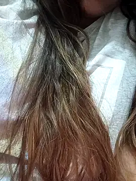 Snapshot of _Redwine_ chatting on February 12, 2025, 3:16 pm Redwine online show from February 12, 2025, 3:16 pm