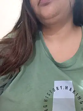 Snapshot of _Redwine_ chatting on February 22, 2025, 1:46 pm Redwine online show from February 22, 2025, 1:46 pm