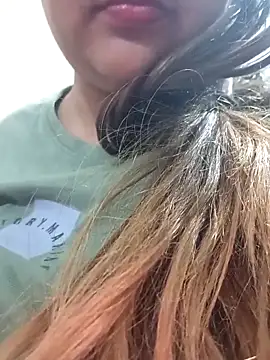 Snapshot of _Redwine_ chatting on February 15, 2025, 8:45 pm Redwine online show from February 15, 2025, 8:45 pm