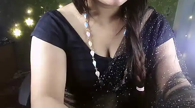 Snapshot of _Redwine_ chatting on February 13, 2025, 7:35 am Redwine online show from February 13, 2025, 7:35 am