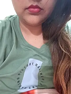 Snapshot of _Redwine_ chatting on February 15, 2025, 4:23 pm Redwine online show from February 15, 2025, 4:23 pm