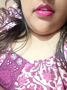 Snapshot of _Redwine_ chatting on February 20, 2025, 10:37 pm Redwine online show from February 20, 2025, 10:37 pm