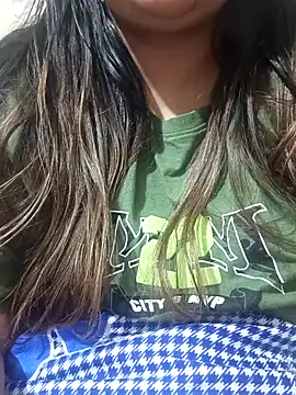 Snapshot of _Redwine_ chatting on November 7, 2025, 9:36 am Redwine online show from November 7, 2025, 9:36 am