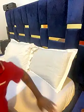 Dellah26 online show from October 27, 2025, 2:29 pm