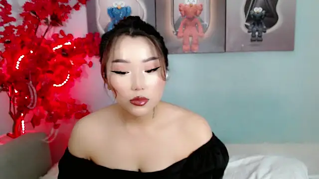 Snapshot of ichiben chatting on February 19, 2026, 5:04 am ichiben online show from February 19, 2026, 5:04 am