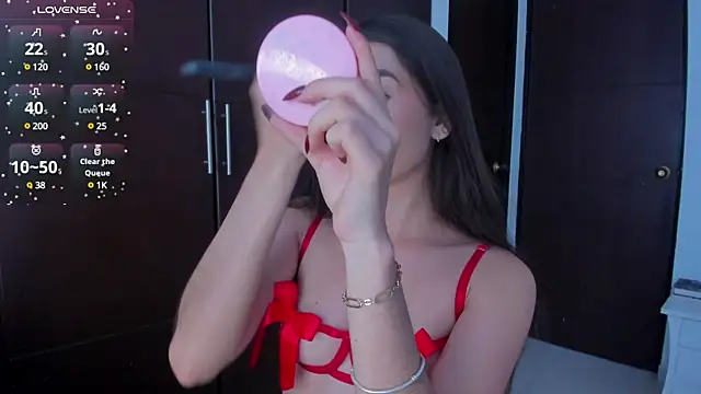 Coralinee 01 online show from February 8, 2025, 8:53 pm