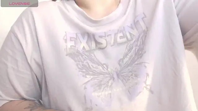 Snapshot of Amara18_ chatting on April 11, 2026, 6:22 pm Amara18 online show from April 11, 2026, 6:22 pm