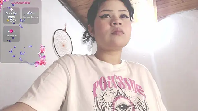 Amara18  online show from November 30, 2025, 11:16 pm