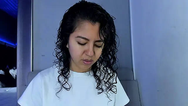 Amareto  online show from June 25, 2026, 4:43 am