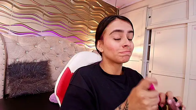 Snapshot of Andreita_Jones chatting on December 5, 2025, 12:04 pm Andreita Jones online show from December 5, 2025, 12:04 pm