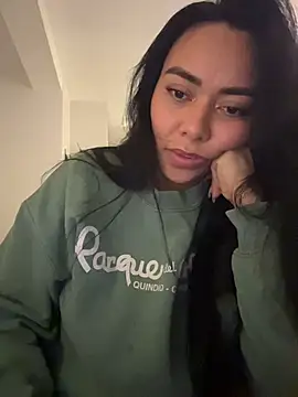 PetitLumiere online show from November 15, 2025, 6:06 am