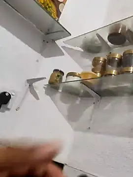 Kunchiii online show from January 18, 2025, 1:40 pm