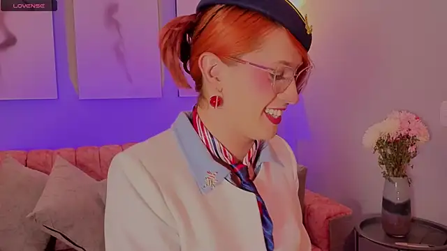 Snapshot of Juliana_Saenzz chatting on October 13, 2025, 3:30 am Juliana Saenzz online show from October 13, 2025, 3:30 am