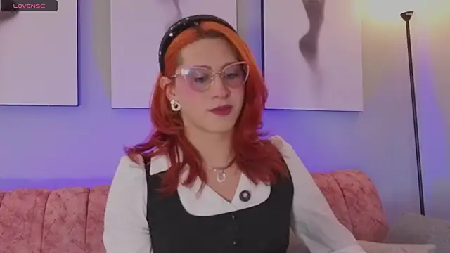 Snapshot of Juliana_Saenzz chatting on October 11, 2025, 5:14 pm Juliana Saenzz online show from October 11, 2025, 5:14 pm