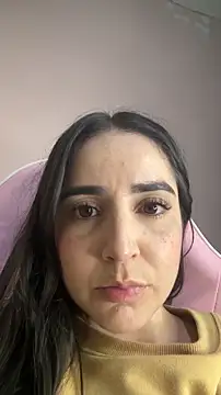 Snapshot of Victoria-And1 chatting on November 20, 2025, 1:50 am Victoria-And1 online show from November 20, 2025, 1:50 am